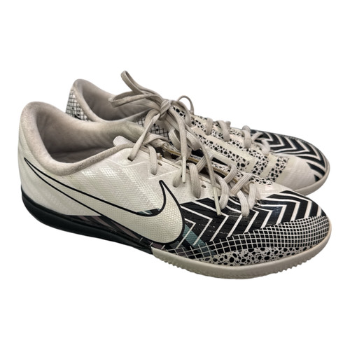 Vist Large View of Product Image Which is Used Nike Soccer Indoor Shoes White Junior 04
