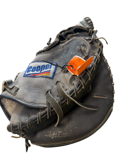 Vist Large View of Product Image Which is Used Cooper BB/SB Catchers RH Throw Black 33"