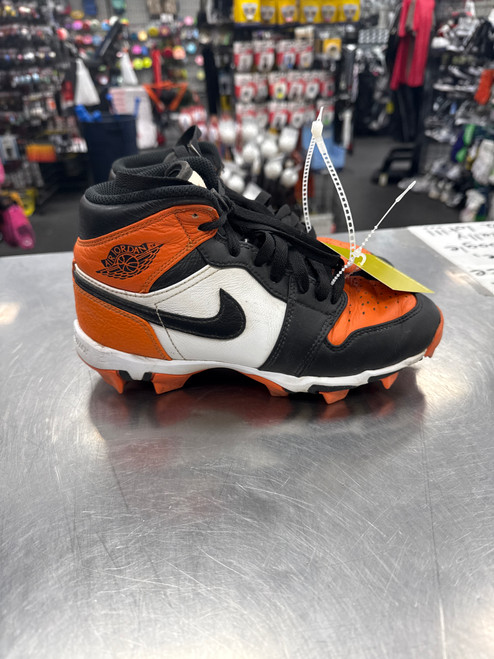 Vist Large View of Product Image Which is Used Nike AIR JORDAN 1 BB/SB Cleats Orange Junior 04.5