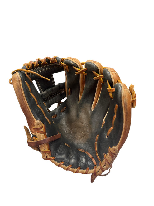 Vist Large View of Product Image Which is Used Wilson A2000 BB/SB Glove RH Throw Black 11 1/4"