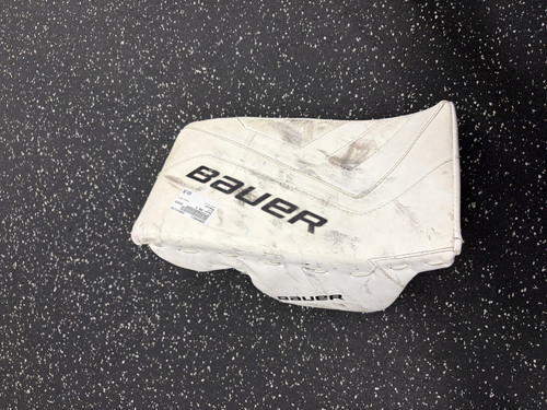 Vist Large View of Product Image Which is Used Bauer ONE.9 Inter Goalie Blocker White
