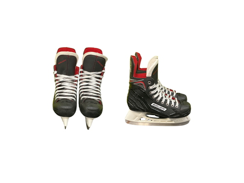 Vist Large View of Product Image Which is Used Bauer BAUER VAPOR X250 Intermediate Hockey Skate Intermediate 4.0