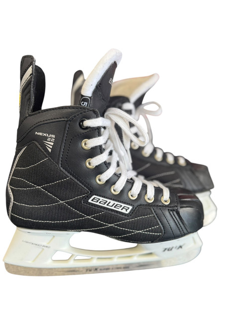 Vist Large View of Product Image Which is Used Bauer NEXUS 22 Junior Hockey Skate Junior 05