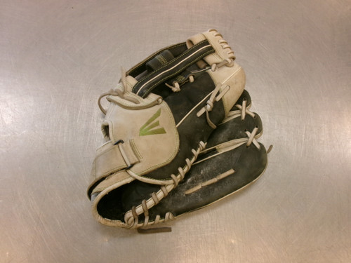 Vist Large View of Product Image Which is Used Easton SYNERGY ELITE BB/SB Glove RH Throw White 13"