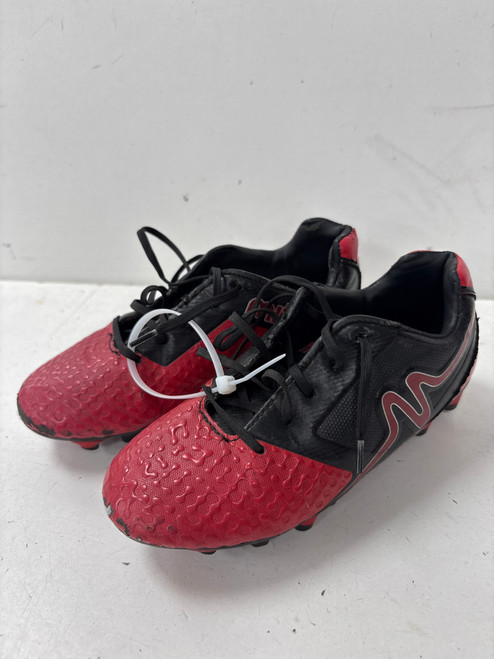 Vist Large View of Product Image Which is Used Mitre M18 Soccer Cleats Black And Red Junior 01