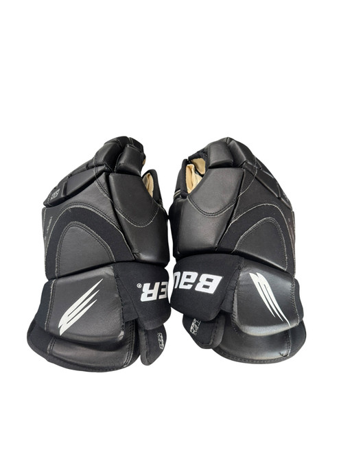 Vist Large View of Product Image Which is Used Bauer VAPOR 6 Senior Gloves Black 15"