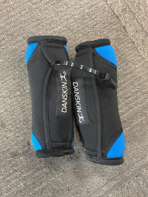 Vist Large View of Product Image Which is Used Danskin Wrist Weights
