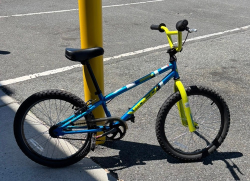 Vist Large View of Product Image Which is Used Diamondback VIPER JR Mountain Bike Boys Navy Blue 20"