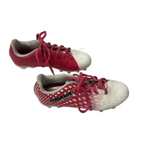 Vist Large View of Product Image Which is Used Brava Soccer Cleats White Junior 01.5