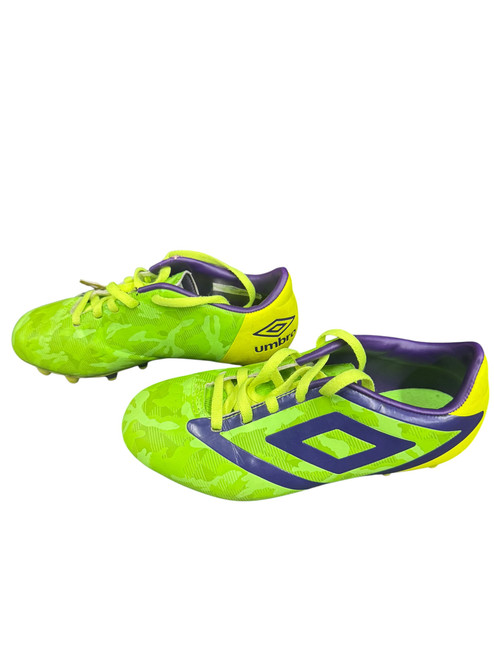 Vist Large View of Product Image Which is Used Umbro Soccer Cleats Green Junior 01