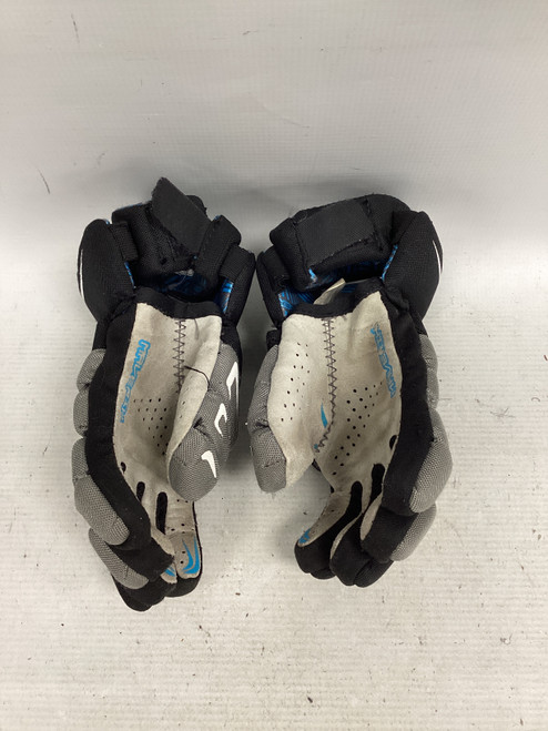 Vist Large View of Product Image Which is Used Maverik CHARGER Lacrosse Gloves Junior Black 9"