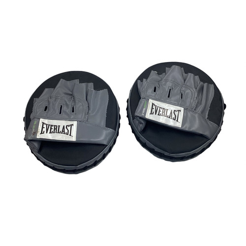 Vist Large View of Product Image Which is Used Everlast Boxing Accessory
