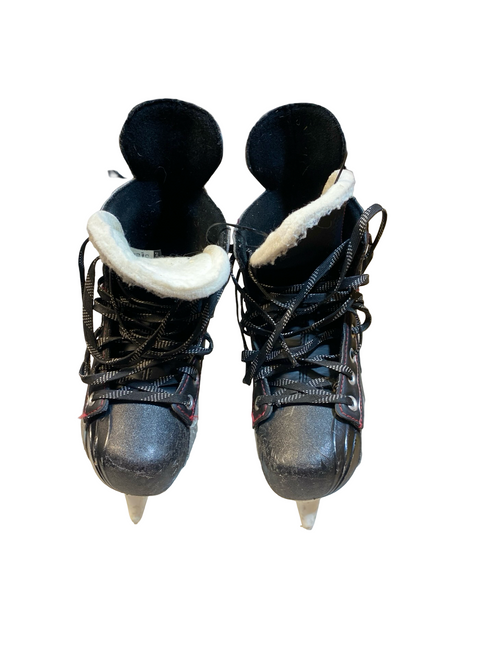 Vist Large View of Product Image Which is Used Bauer VAPOR Junior Hockey Skate Junior 03
