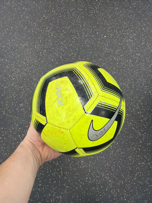 Vist Large View of Product Image Which is Used Nike PITCH All Size Soccer Ball Green 3