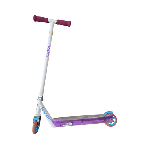 Vist Large View of Product Image Which is Used Razor PARTY POP SCOOTER Scooter White