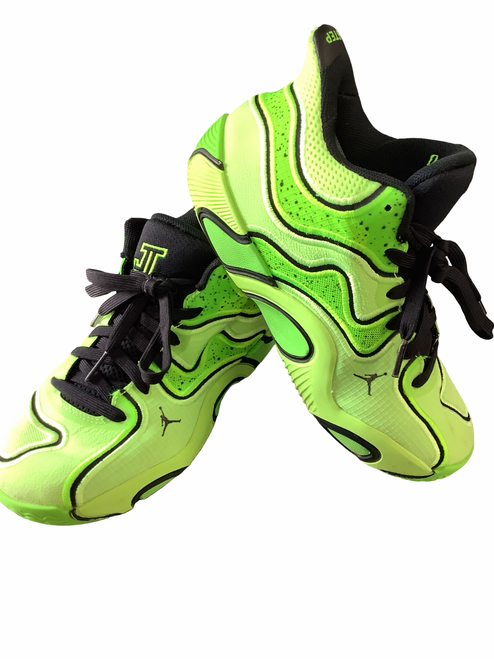 Vist Large View of Product Image Which is Used Jordan DEUCE Basketball Shoes Y Neon Green Junior 04.5