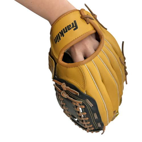 Vist Large View of Product Image Which is Used Franklin FIELDMASTER BB/SB Glove RH Throw Brown 12"