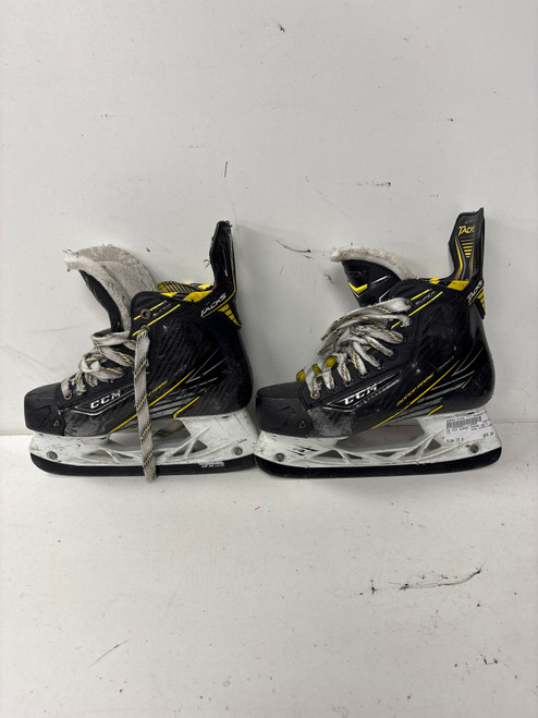 Vist Large View of Product Image Which is Used CCM SUPER TACKS Intermediate Hockey Skate Intermediate 5.0