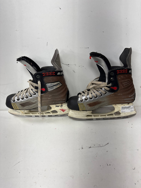 Vist Large View of Product Image Which is Used Bauer VAPOR XXX Senior Hockey Skate Senior 9