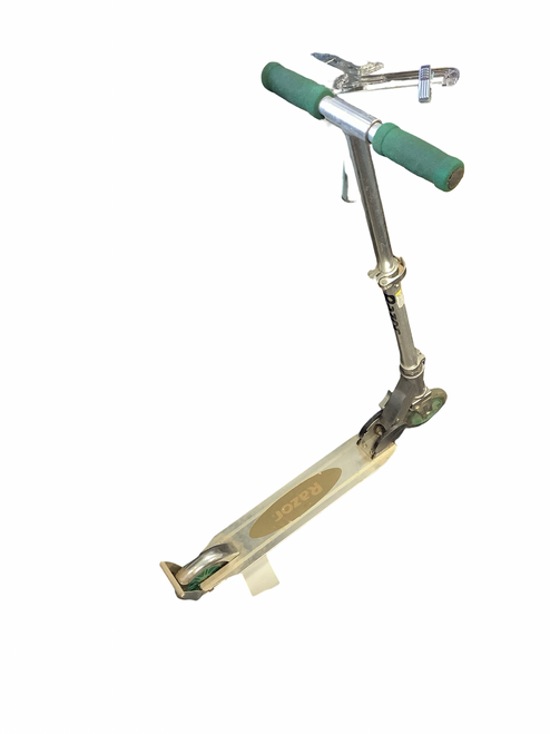 Vist Large View of Product Image Which is Used Razor SCOOTER Scooter None