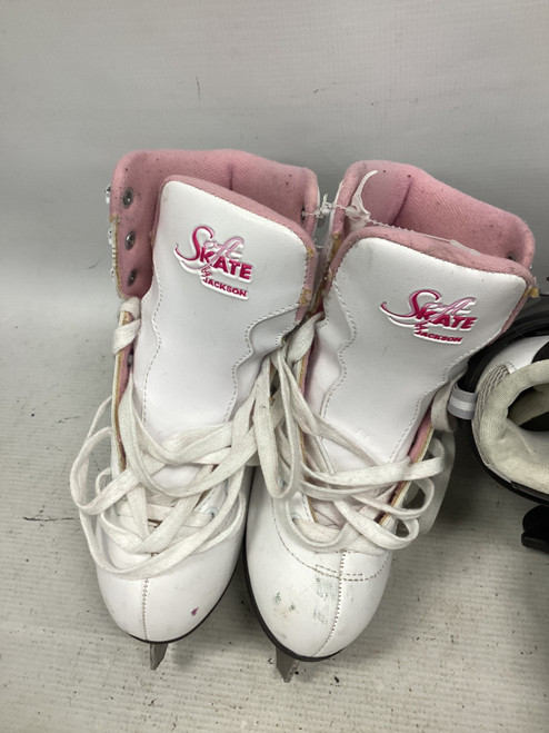 Vist Large View of Product Image Which is Used Jackson SOFT SKATE Girls Figure Skate White Junior 02