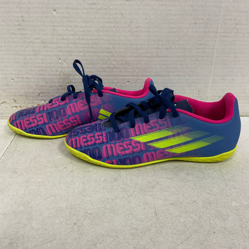 Vist Large View of Product Image Which is Used Adidas Soccer Indoor Shoes Pink Junior 04