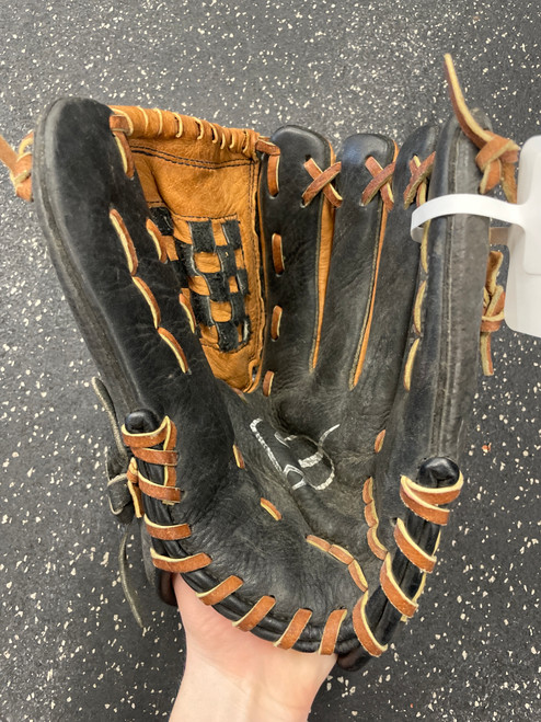Vist Large View of Product Image Which is Used Nike KDR1200 BB/SB Glove RH Throw Black 12"