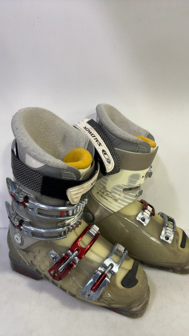 Vist Large View of Product Image Which is Used Salomon RUSH Womens DH Ski Boot Beige 250 MP - M07 - W08