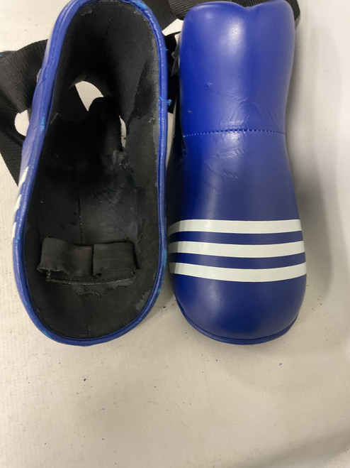 Vist Large View of Product Image Which is Used Adidas Martial Arts Foot Pads Royal Blue MD