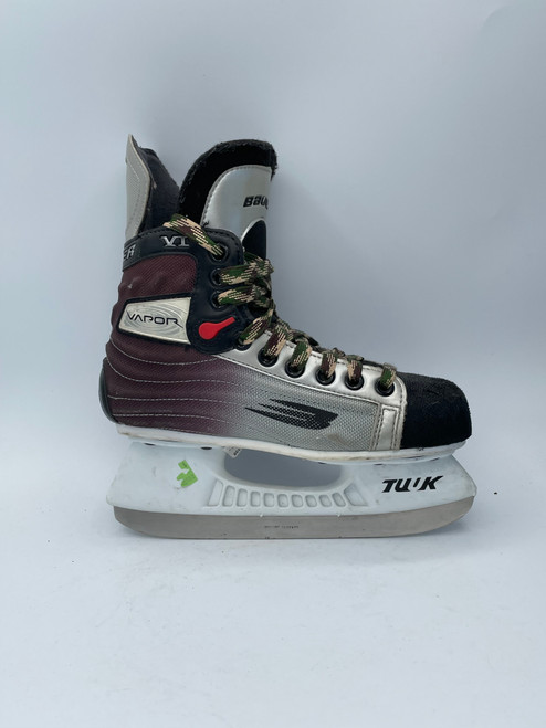 Vist Large View of Product Image Which is Used Bauer VAPOR VI Junior Hockey Skate Junior 02