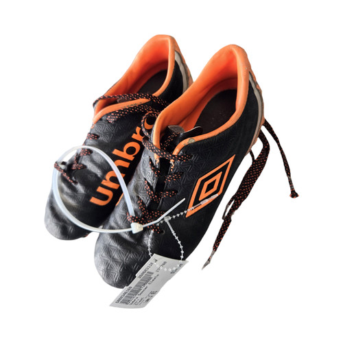 Vist Large View of Product Image Which is Used Umbro Soccer Cleats Orange Junior 01