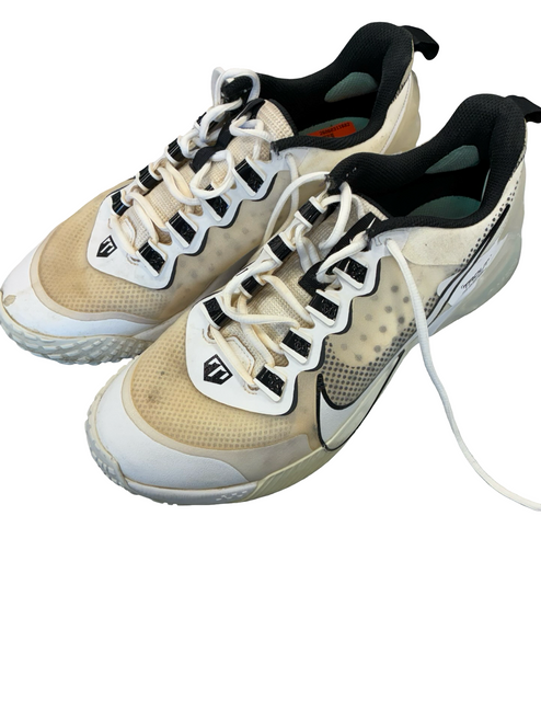 Vist Large View of Product Image Which is Used Nike TROUT TURF  9.5 BB/SB Cleats White Senior 9.5