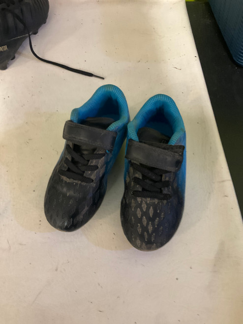 Vist Large View of Product Image Which is Used Soccer Cleats Royal Blue Youth 09.0