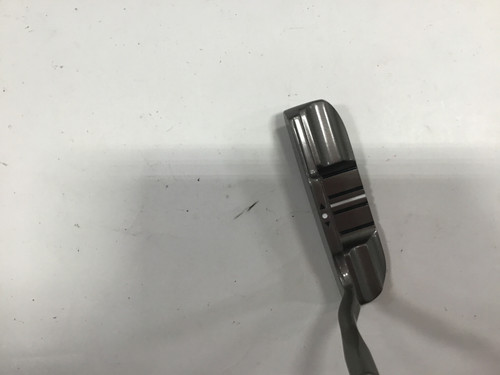 Vist Large View of Product Image Which is Used Wilson ALIGNMENT 2000 Mens Putter RH