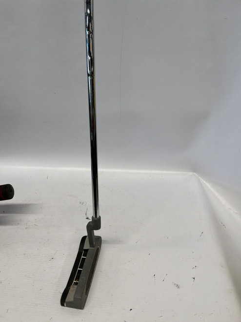 Vist Large View of Product Image Which is Used Top Flite AERO Mens Putter RH