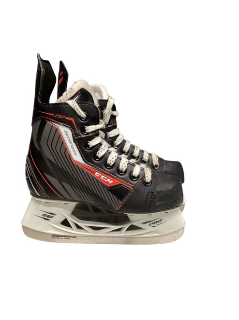 Vist Large View of Product Image Which is Used CCM JETSPEED 250 Junior Hockey Skate Junior 01
