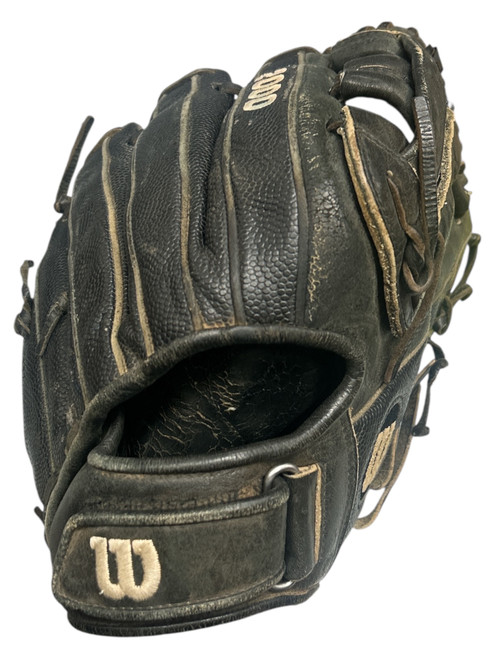 Vist Large View of Product Image Which is Used Wilson A2000 BB/SB Glove RH Throw Black 11 3/4"