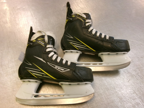 Vist Large View of Product Image Which is Used CCM TACKS 1092 Junior Hockey Skate Junior 02