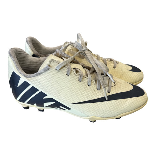 Vist Large View of Product Image Which is Soccer cleats