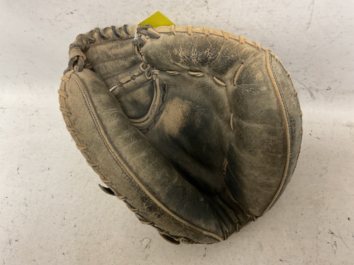 Vist Large View of Product Image Which is Used Wilson A2000 SERIES Baseball Catchers RH Throw Black 32"