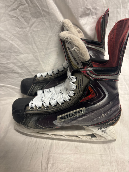 Vist Large View of Product Image Which is Used Bauer VAPOR APX2 SKATES Junior Hockey Skate Junior 03