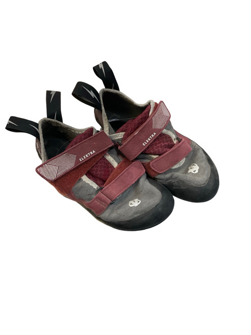Vist Large View of Product Image Which is Used Climbing Shoes Senior 6.5