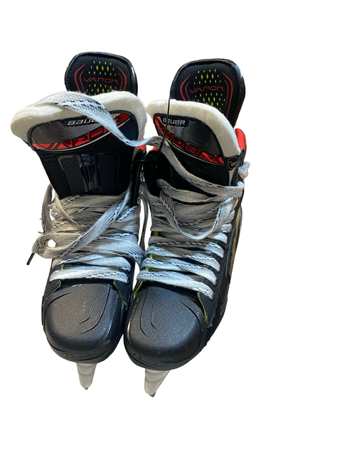 Vist Large View of Product Image Which is Used Bauer VAPOR 2X Senior Hockey Skate Senior 8