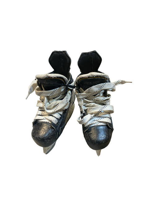 Vist Large View of Product Image Which is Used Bauer SUPREME ONE 9 Youth Hockey Skate Youth 12.5