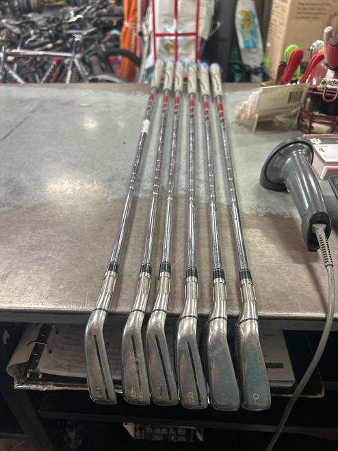 Vist Large View of Product Image Which is Used Taylormade SIM 2 MAX Mens Iron Set LH 5I-PW