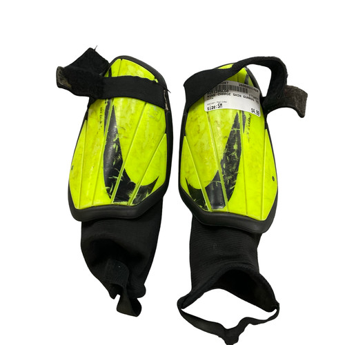 Vist Large View of Product Image Which is Used Nike Soccer Shin Guards Junior Yellow SM