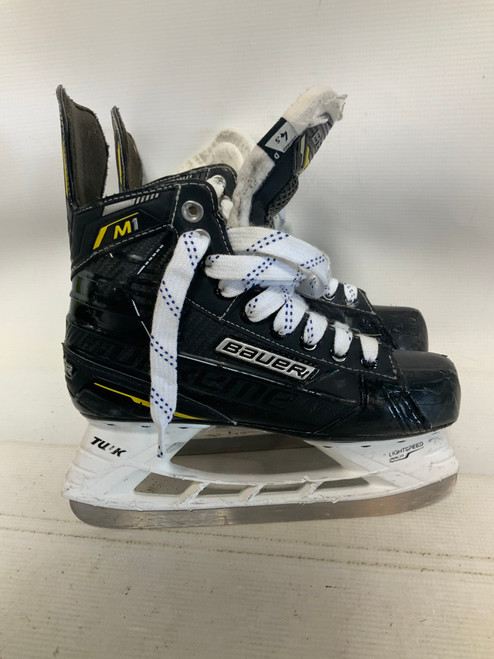 Vist Large View of Product Image Which is Used Bauer SUPREME M1 Junior Hockey Skate Junior 04.5