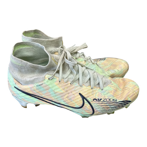 Vist Large View of Product Image Which is Soccer cleats