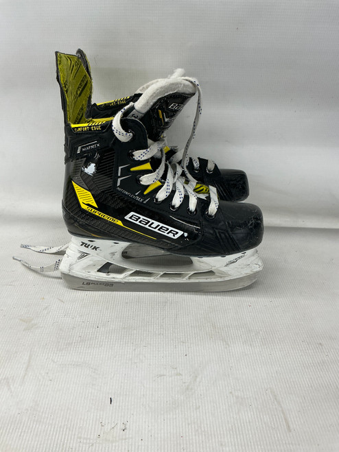 Vist Large View of Product Image Which is Used Bauer SUPREME MATRIX Junior Hockey Skate Junior 03