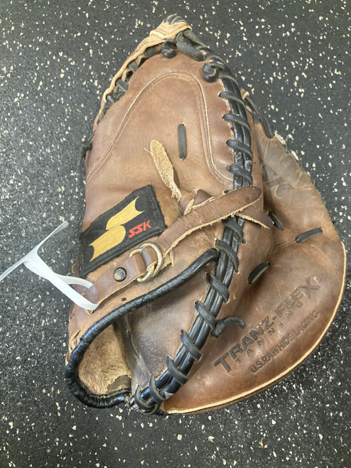 Vist Large View of Product Image Which is Used Ssk MEDAL SERIES G-2 BB/SB Catchers RH Throw Brown 33"